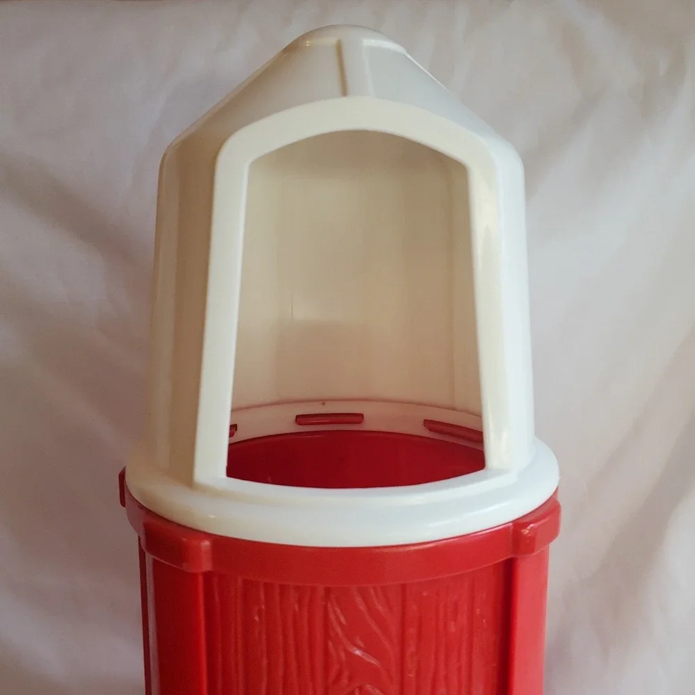 TOWER ONLY Fisher Price Little People Animal Sounds Farm Barn Silo Playset 2005